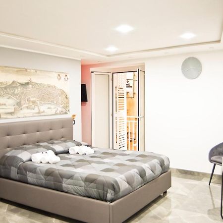 Suite Napoli Sotterranea Con Jacuzzi Екстер'єр фото