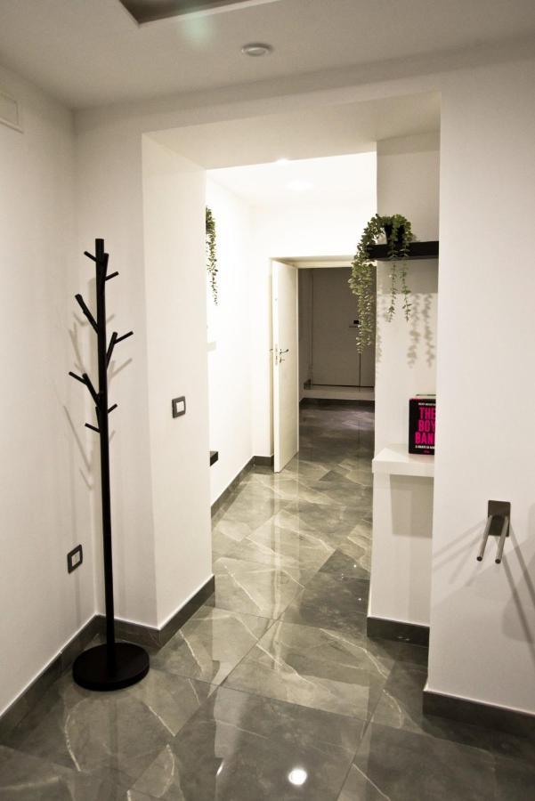 Suite Napoli Sotterranea Con Jacuzzi Екстер'єр фото