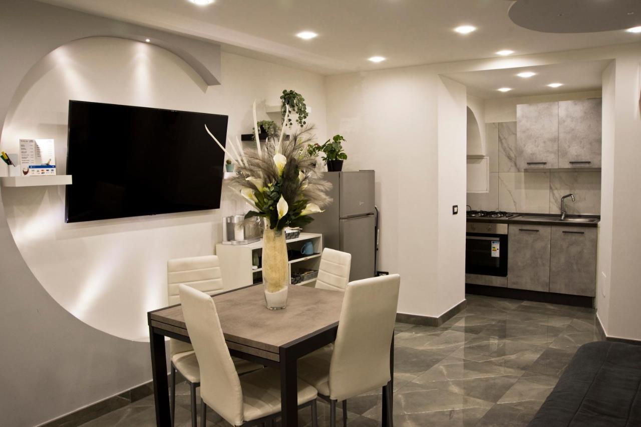 Suite Napoli Sotterranea Con Jacuzzi Екстер'єр фото