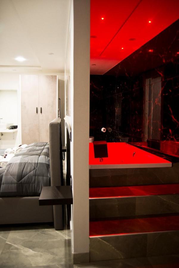 Suite Napoli Sotterranea Con Jacuzzi Екстер'єр фото