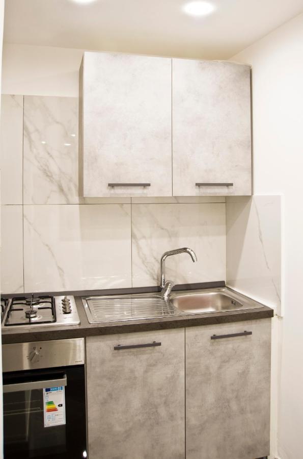 Suite Napoli Sotterranea Con Jacuzzi Екстер'єр фото